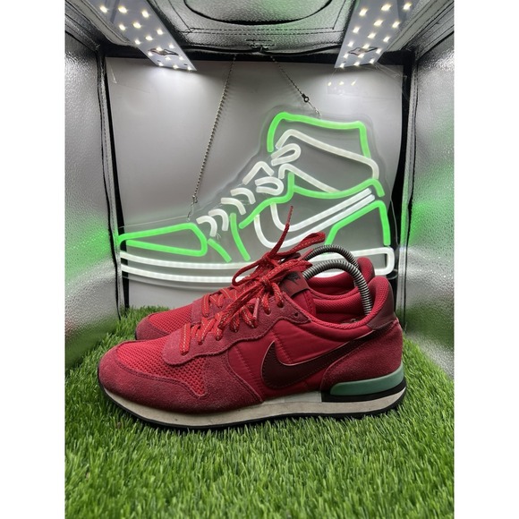 Nike Womens Red Internationalist 629684-600‎ Lace Up Low Top Running Shoes Sz 9 - Picture 1 of 9